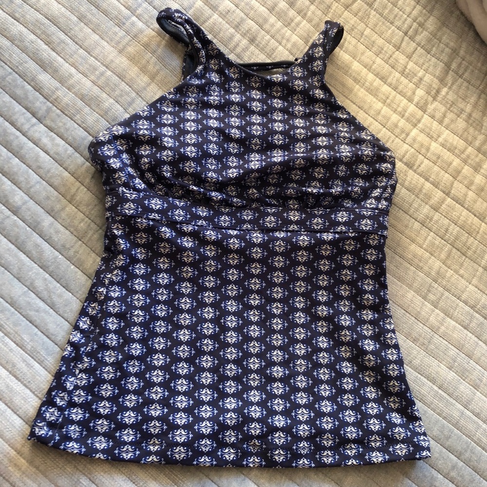 Athleta 32 b/c bathing suit tankini top